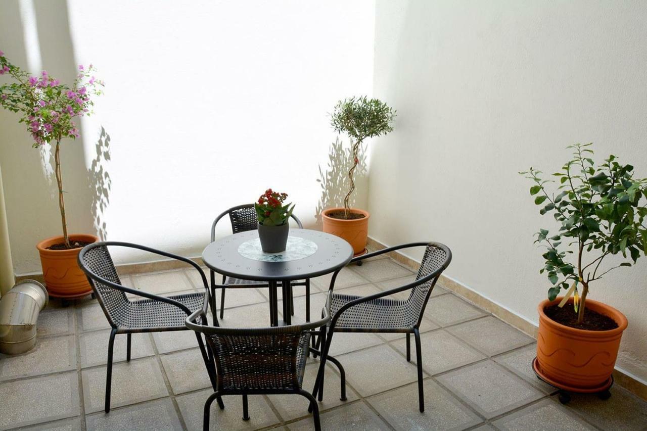 Quiet Urban Studio With Private Backyard Thessaloniki Exterior foto